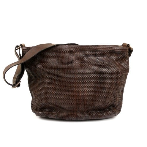 Женская сумка на плечо из кожаного плетения темно коричневый