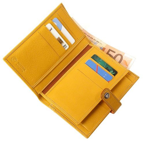 Women's Bifold Snap closure Wallet in Leather Dark brown
