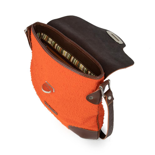 Messenger style bag in pelle e tessuto casentinese
