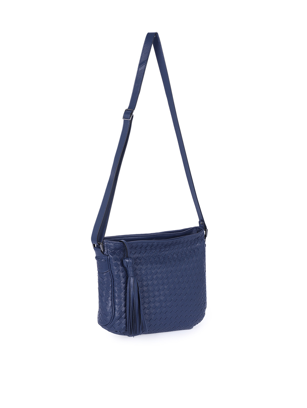 Borsa intrecciata a tracolla blu